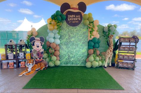 Mickey Mouse Safari Backdrop, Mickey Safari Backdrop, Safari Mickey Birthday Party, Mickey Safari Birthday Decorations, Mickey Mouse Safari Birthday, Mickey Safari Birthday, Mickey Birthday Cakes, Safari Theme Birthday Party, Mickey Mouse Birthday Theme