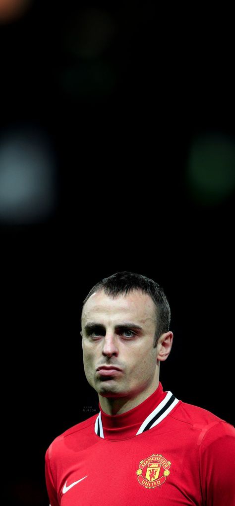 Manchester United Wallpapers, Dimitar Berbatov, Manchester United Wallpaper, Best Football Players, Football Pictures, Wallpaper Collection, Football Wallpaper, Heart And Soul, Old Trafford