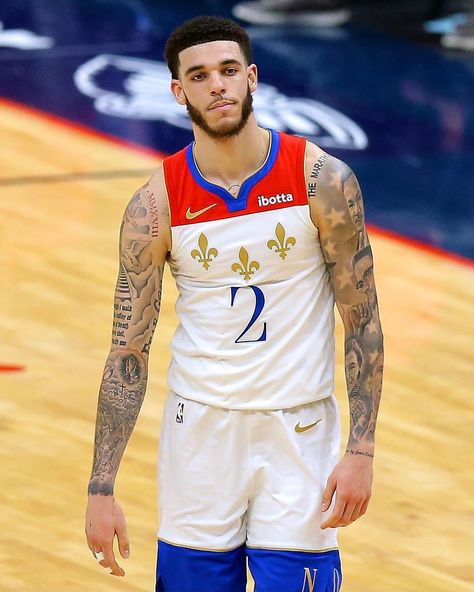 Lonzo Ball Tattoo, Bieber Tattoos, Forearm Tats, Cross Tattoo Neck, Melo Ball, Ball Brothers, Justin Bieber Tattoos, Black Men Tattoos, Ball Tattoo