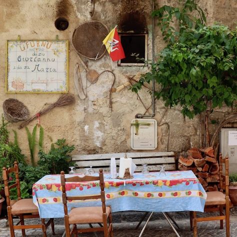 Old Italian Aesthetic, Peach Festival, African Spices, Aeolian Islands, Italian Aesthetic, Not Well, Sicilian Recipes, Ancient Grains, Natural Park