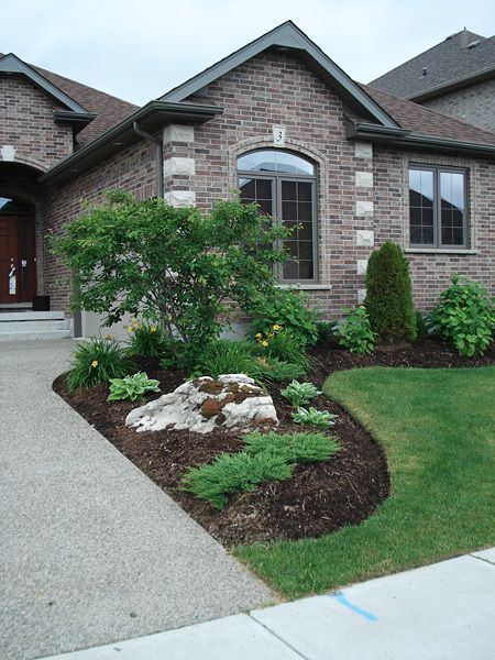 Cheap Landscaping Ideas, Front Landscape, Small Front Yard Landscaping, Front Yard Landscape, Small Front Yard, Front Yard Design, Front Yard Ideas, Front Landscaping, Rock Garden Landscaping