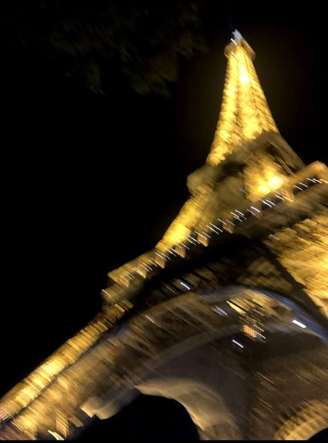 Paris Cover Photo, Blurry Aesthetic Background, City Aesthetic Blurry, 11 11 Wallpaper Aesthetic, Golden Aesthetic Wallpaper, Aesthetic Blurry Wallpaper, Blurry Aesthetic Wallpaper, Paris Eiffel Tower Aesthetic, Blurry Photos Aesthetic