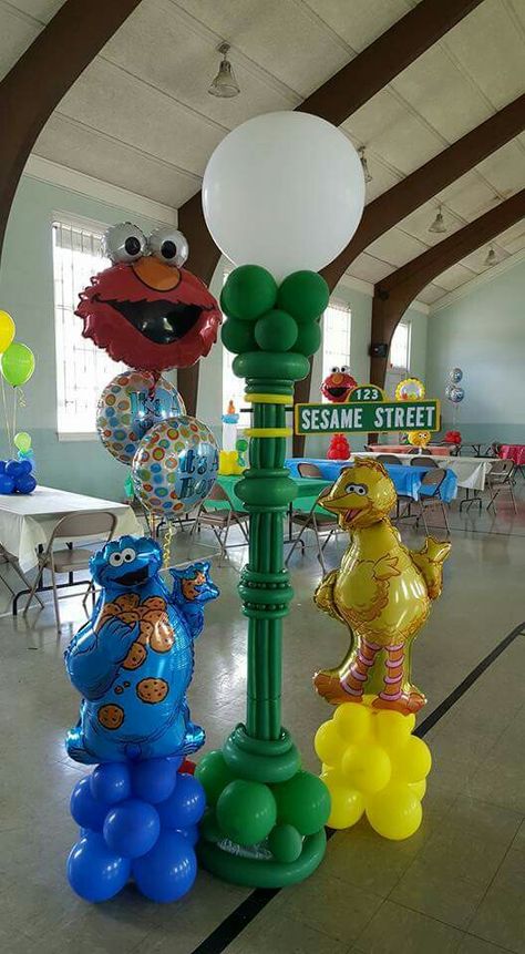 Sesame Street Birthday Party Backdrop, Sesame Street Winter Birthday, Elmo Balloon Bouquet, Elmo Park Birthday Party, Sesame Street Theme Party, Sesame Birthday Party, Sesame Street Balloon Decorations, Sesame Street Pool Party, Vintage Sesame Street Party