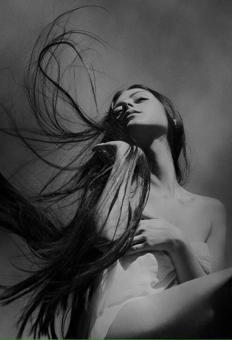 Wind Blown Hair, Wild Is The Wind, Hair In The Wind, Blowing In The Wind, Wind In My Hair, Hair Photography, Model Poses Photography, Foto Art, Black And White Portraits