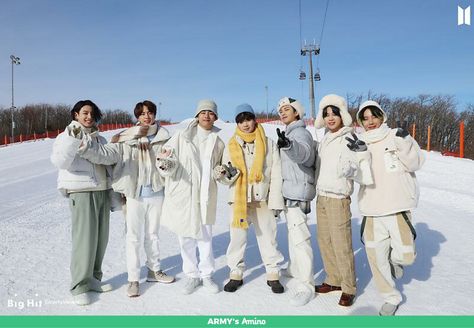 Bts Winter, All Black Fashion, Bts Group Photos, Korean Boy, Bulletproof Boy Scouts, Bts Group, Worldwide Handsome, Group Photos, Casual Winter Outfits