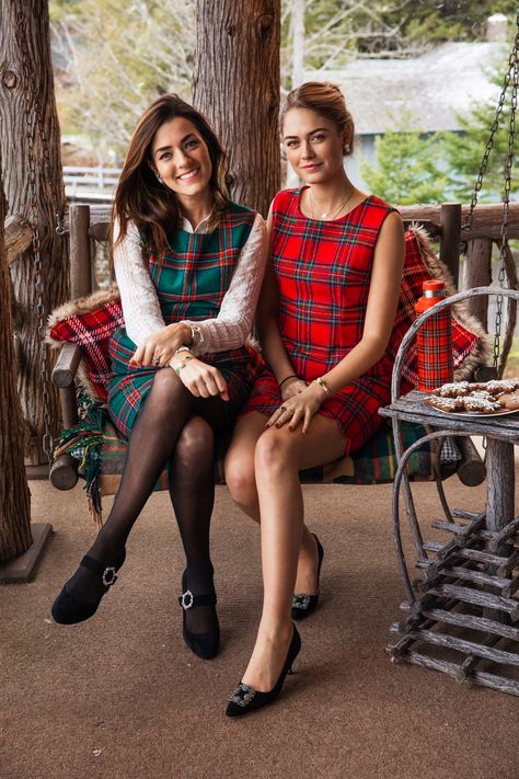 The Christmas Wrapping Dress Classy Girls Wear Pearls, Kiel James Patrick, Wear Pearls, James Patrick, Dresses Classy, Scalloped Dress, Classy Girl, Fur Clothing, Pretty Blouses