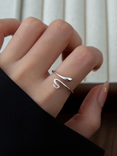 Silver Fashionable Collar  Copper   Embellished   Women Fashion Jewelry Snake Personality, Snake Ring Gold, Small Earrings Gold, Ring Female, Pretty Jewelry Necklaces, Snake Ring Silver, Smooth Face, Spray Perfume, Snake Design