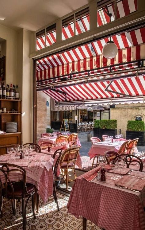 Florence Market, Italian Restaurant Interior, Florence Restaurants, Pizzeria Design, Willow Oak, Italy Restaurant, Brunch Cafe, Italian Deli, Italian Cafe