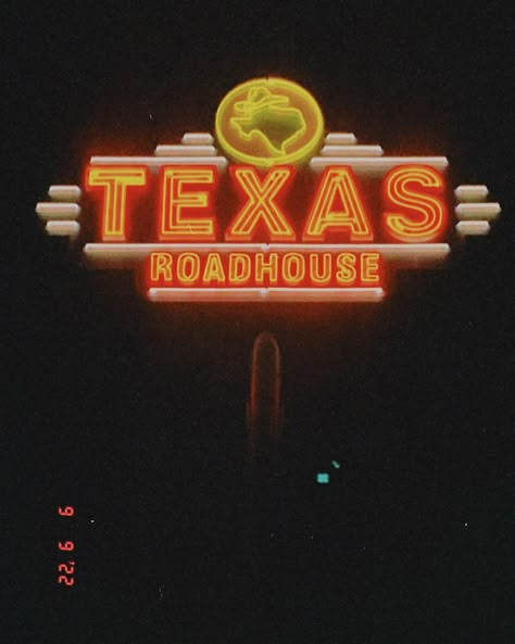 Texas Roadhouse Aesthetic, Texan Aesthetic, Texas Aesthetic Wallpaper, Texas Wallpaper Iphone, Texas Aesthetic Vintage, Dark Country Aesthetic, Texas Wallpaper, Texas Vibes, Texas Bar