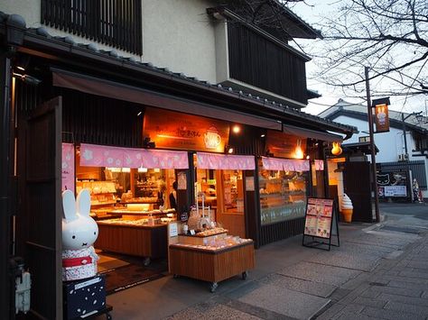 Arashiyama  Miffy Sakura Kitchen, near Kyoto. Is a store/cafe/bakery for fans from the beloved Miffy character. Car Tour, Travel Stories, Kyoto, Vacation Rental, Trip Advisor, Cafe, Japan, Hotel