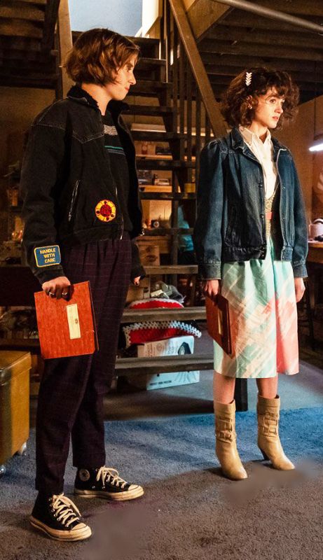 Robin Buckley Style Outfits, Robin Buckley Outfits Season 4, Stranger Things Nancy Costume, Stranger Things Robin Outfit, Nancy Wheeler Fashion, Robin Buckley Inspired Outfits, Robin Buckley Aesthetic Outfits, Robin Buckley Style, Robin Buckley Outfit Inspiration