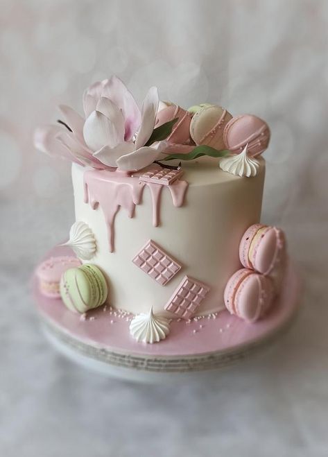 Tortas Buttercream, Happy Birthday Baby Girl, Macarons Cake, Birthday Baby Girl, Macaron Cake, Unique Birthday Cakes, Pink Birthday Cakes, Simple Cake Designs, Happy Birthday Baby