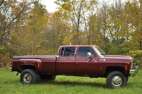 Square Body Dually, Chevy Trucks Lifted, Welding Trucks, 87 Chevy Truck, Chevy 4x4, Trucks Lifted, Chevy Diesel Trucks, Chevy Classic, Trucks Chevy