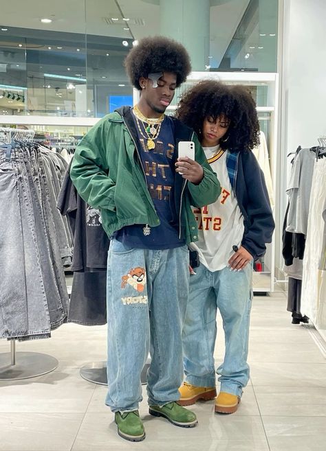 #streetstyle #streetwear #streetfashion #acubi #acubistyle #baggypantsforwomen #baggyy2k #baggyoutfits #couple #coupleofinstagram #coupleoutfits #jerseyoutfit #baggyjerseyoutfit #timbs #timbsoutfit #timberlandbootsoutfit #timberlandbootswomenoutfit #posesforcouples Fall Pictures For Couples Outfits, Guys Streetwear, Couples Streetwear, Streetwear Couple, Couples Clothes, 90s Outfits, Earthy Style, Streetwear Inspo, Baggy Denim