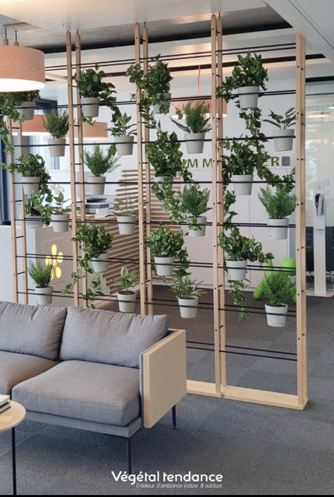 Company Office Decor Ideas, Room Divider Plants, Plant Room Divider, Plant Divider, Office Dividers, Store Shelves Design, Office Wall Design, Corporate Interior Design, Corporate Office Decor