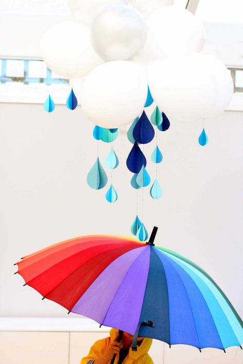 Singing in the Rain! Balloon Clouds, Paper Mobile, Diy Clouds, Getting Wet, Natural Farming, Dance In The Rain, Balloon Ideas, Diy Balloon, Balloon Pump