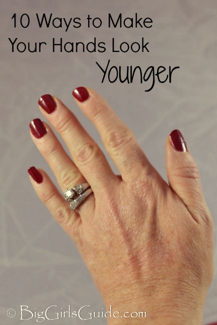 10 Ways to Make Your Hands Look Younger & Giveaway | BigGirlsGuide Anti Aging Hands, Facial Treatments, Skin Facial, Brushes Makeup, Aging Beauty, Moisturizer For Oily Skin, Braut Make-up, Makeup Tips For Beginners, Anti Aging Beauty