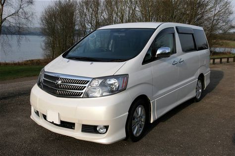 Alphard Toyota Luxury, Nissan Elgrand, Toyota Alphard, Fuel Prices, First Generation, Good And Bad, Types Of Vehicle, Arm Rest, Japanese Cars