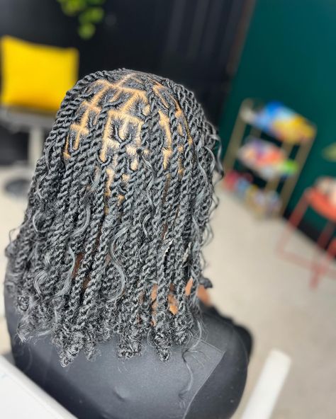 ✨Invisible locs #invisiblelocs #Explore #black #locs #locnation #starterlocs #ncloctician #loctician#FayettevilleBraider #fayetteville #NCBraider #KnotlessBraids #bohobob #bohoknotless #Braids #Curls #shorthair #locstyles #fauxlocs Black Locs, Invisible Locs, Braids Curls, Starter Locs, Loc Styles, Faux Locs, Locs, Short Hair Styles, Braids