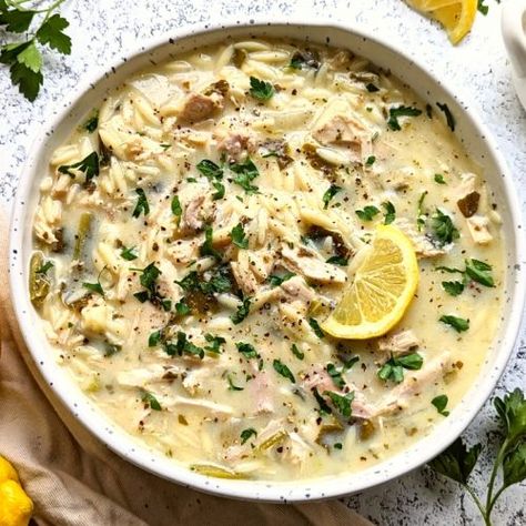 Low Sodium Chicken Soup with Lemon & Orzo - Low So Recipes Low Sodium Chicken Soup, Low Sodium Cornbread Recipe, Low Sodium Beef Stew, Dinner Ideas Easy Recipes, Easy Low Sodium Recipes, Low Sodium Soup, Soup With Lemon, Greek Lemon Chicken Soup, Chicken Stock Recipe