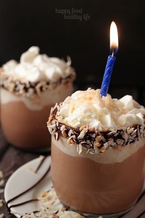 German Chocolate Cake Cocktail - Happy Food, Healthy Life German Cocktails, Chocolate Vodka Drinks, Almond Milk Whipped Cream, Speciality Drinks, Cake Recipe For Decorating, Germany Party, Healthy Alcoholic Drinks, Sweet Cup, Chocolate Vodka