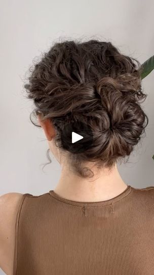 58K views · 3.3K reactions | Have you tried this hairstyle yet? Save for later 🤎 

#hairstyletutorial #hairstyleideas #updo #updohairstyles #hairinspiration #hairinspo #curlyhair #curlyhairstyles #curlsandwaves | Jennie 🌷 | Curly Hair Care and Simple Hairstyle Tutorials | Khalid · Heatstroke Simple Curly Updos, Curly Hair Bun Tutorial, Formal Updo, Curly Bun Hairstyles, Elegant Bun, Simple Hairstyle, Hair Bun Tutorial, Hairstyle Tutorials, Homecoming Hair Down