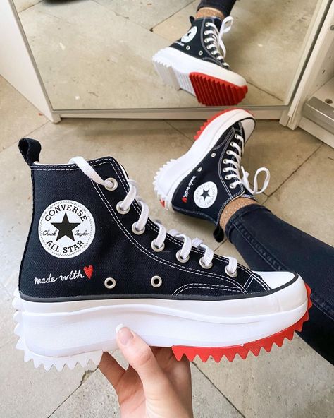 Converse Run Star Hike (Navy,White, Red) Mode Converse, First Year Of College, Converse Run Star Hike, Converse Run, Trending Womens Shoes, Dr Shoes, Run Star Hike, College Tuition, Converse Run Star