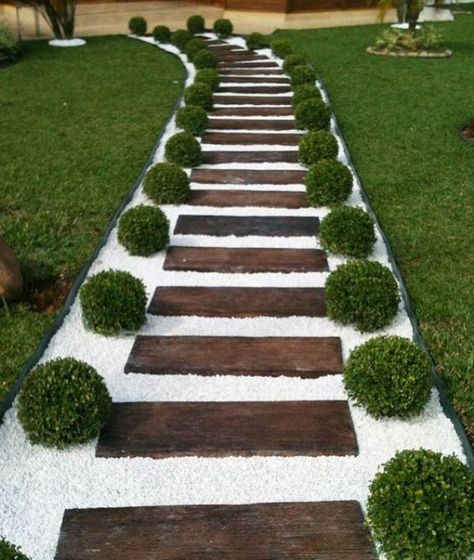 Rock Pathway, Walkway Design, House Ranch, Pathway Landscaping, House Farmhouse, Gravel Garden, Garden Walkway, Backyard Pergola, Garden Path