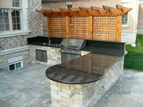 Custom Granite Countertops, Outdoor Kitchen Countertops, Outdoor Kitchen Bars, Kitchen Countertop Materials, Countertop Material, Patio Kitchen, Backyard Kitchen, Kitchen Designs Layout, Diy Outdoor Kitchen