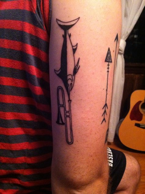 A swordfish trombone tattoo inspired by the Tom Waits album, "Swordfishtrombones". It's a musical fish, indeed. Tom Waits Tattoo, Tuba Tattoo, Trombone Tattoo, Swordfish Tattoo, Trumpet Accessories, Sick Tattoos, Marine Tattoo, Tattoo 2023, Tattoos Inspiration