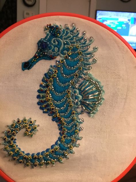 Seahorse Embroidery, Embroidered Seahorse, Seashells Embroidery Designs, Beaded Seahorse, Gold Work Embroidery, Hand Beaded Embroidery, Diy Bead Embroidery, Sea Glass Crafts, Oceanography