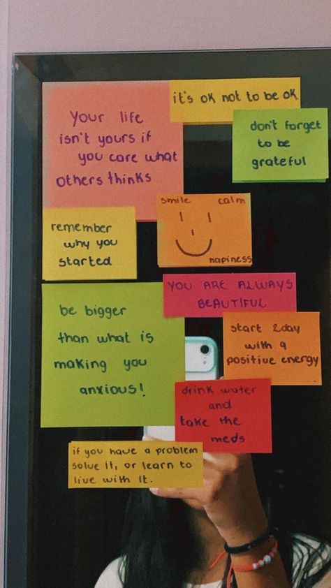 Sticky Notes Quotes Motivation, Sticky Notes Ideas Wall Bedroom, Sticky Note Affirmations, Sticky Note Wall, Sticky Notes Ideas, Sticky Notes Aesthetic, Sticky Notes Quotes, Motivational Notes, Postive Life Quotes