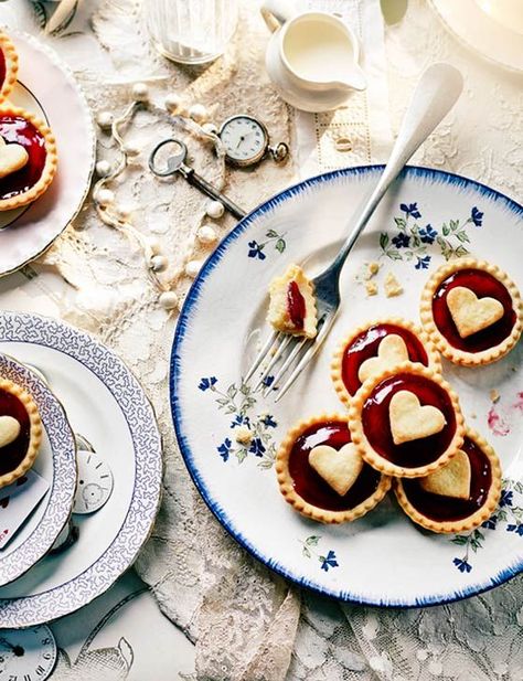 Queen of Hearts tarts - the perfect snack from Kim Morphew Edible Tea Cups, Alice In Wonderland Tea Party Birthday, Jam Tarts, Afternoon Tea Parties, Alice In Wonderland Party, Wonderland Party, Queen Of Hearts, High Tea, Cake Pops