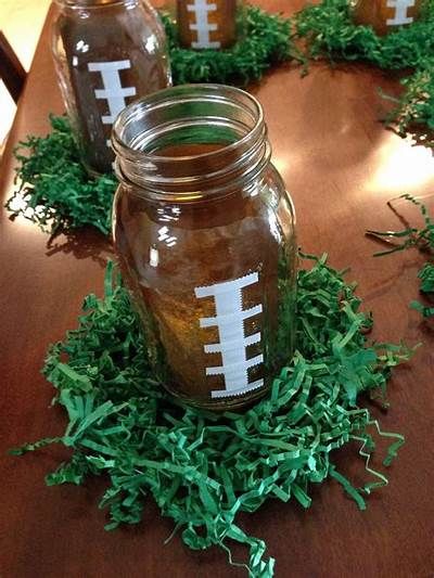 Football centerpiece | Football | Pinterest | Football centerpieces ... Football Banquet Centerpieces, Planning Sport, Football Centerpieces, Sports Party Centerpieces, Sandwich Vegetarian, Banquet Centerpieces, Cheer Banquet, Football Banquet, Team Snacks