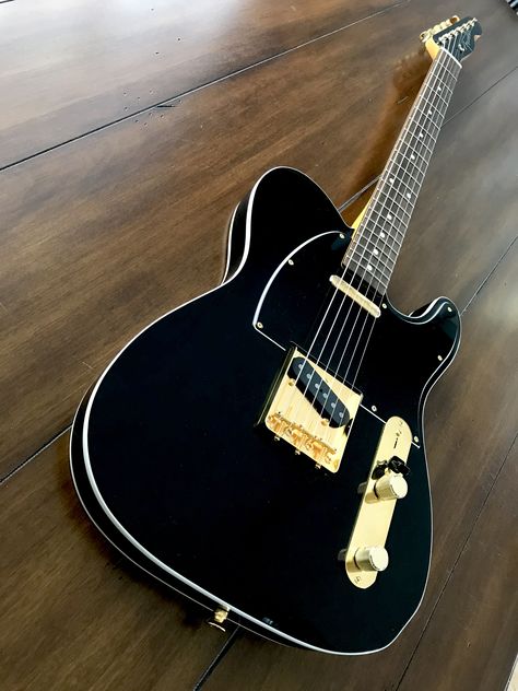 Telecaster Aesthetic, Custom Telecaster, Electric Guitar Telecaster, Fender Guitars Telecaster, Gold Electric Guitar, Black And Gold Stratocaster, Gold Telecaster, Bass Ukulele, Yellow Telecaster