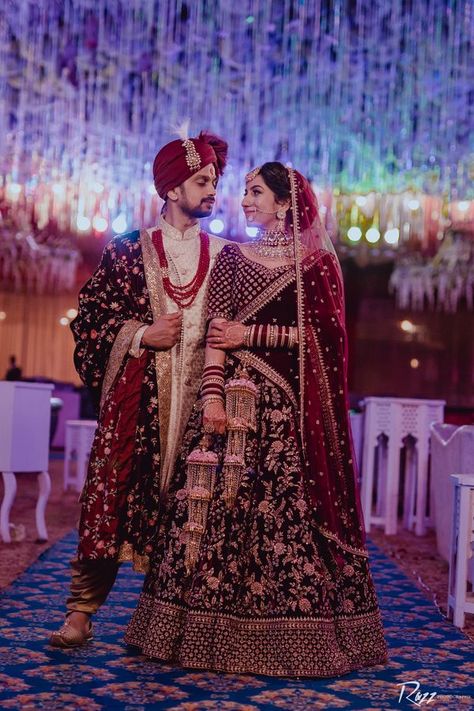 "I Rented One Of My Wedding Outfits & Have Zero Regrets!" Dulahan Poj, Bride And Groom Indian Wedding Outfit, Indian Wedding Outfit Bride, Bride Groom Photoshoot, Bride Groom Poses, Indian Bride Poses, Indian Bride Photography Poses, Bride Photos Poses, Wedding Outfits For Groom