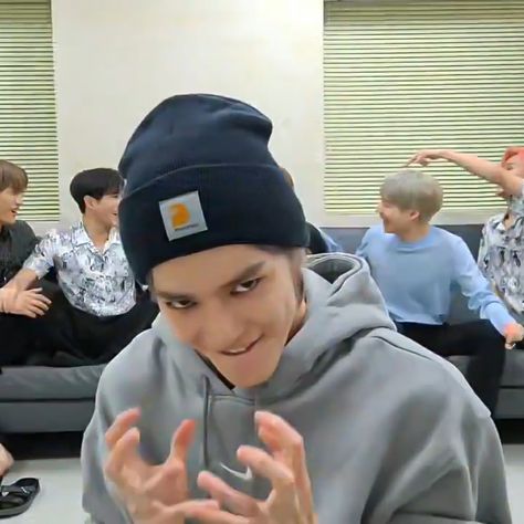 Nct Funny, K Meme, Nct Meme, Lucas Nct, Cute Jokes, Nct Memes, Funny Kpop Memes, Neo Got My Back, Nct Taeyong