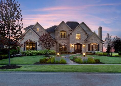 Mansion Exterior Suburban, Suburban Mansion Exterior, European Homes, Suburban House, Decor Ikea, Gorgeous Houses, Traditional Exterior, House Exteriors, Hus Inspiration