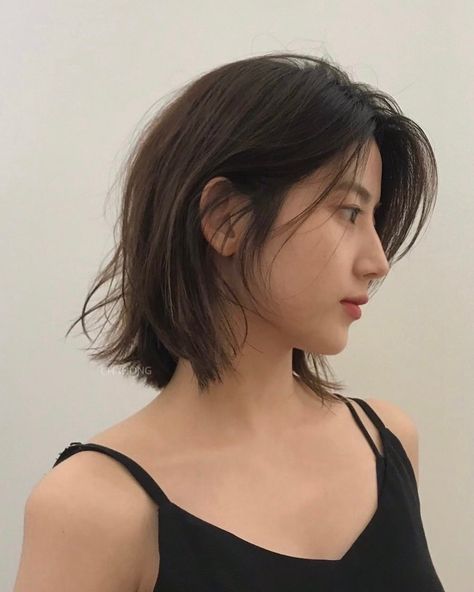 Kpop Short Hair, Textured Haircut, Korean Short Hair, Asian Short Hair, Hair Inspiration Short, Haircuts For Medium Hair, Asian Hair, Korean Hairstyle, Short Hair Cuts For Women