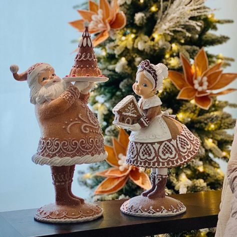 Christmas Ornaments Resin Santa Claus with Gingerbread House Create Atmosphere Table Decorations for Joulun Aika, Ingangs Decor, Santa Claus Decorations, Gingerbread Christmas Decor, Christmas Tabletop Decor, Christmas Tabletop, Gingerbread Christmas, Christmas Collectibles, Christmas Mouse