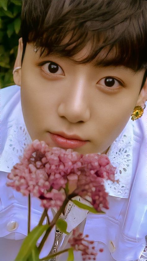 Seven Mv, White Rose Flower, Cute Fall Wallpaper, Taehyung Jungkook, Jeon Jungkook Photoshoot, Holding Flowers, Jung Kook, Jungkook Cute, Foto Jungkook