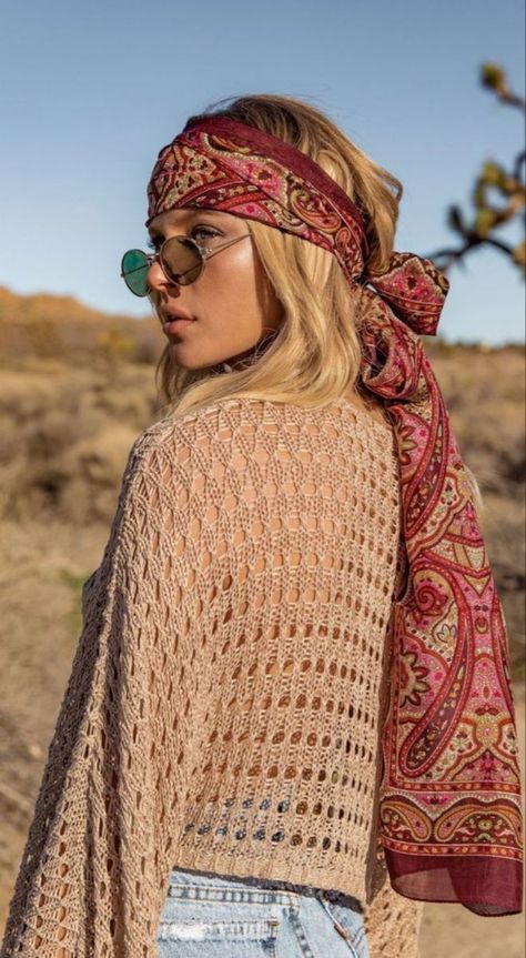 Boho Outfits Summer, Hippie Scarf, Boho Costume, Look Hippie, Outfit Hippie, Look Hippie Chic, Pool Hairstyle Ideas Black, Hippie Accessories, Stile Boho Chic