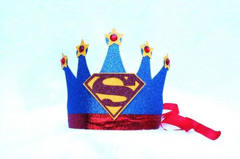 Corona Cisquin Superhero Crown, Crown Baby Boy, Superman Birthday Party, Superhero Cookies, Superman Party, Superman Birthday, First Birthday Crown, Disney Princess Party, Superhero Birthday Party