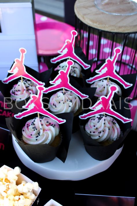 How Amazing is Jordan's Air Jordan Party in the Park? 23 Jordan Year Birthday Ideas Pink, Pink Sneaker Ball Party, 23rd Birthday Decorations, Michael Jordan Birthday, Basketball Themed Birthday Party, Basketball Theme Birthday, Pink Basketball, Sweet 16 Party Favors, Jump Party