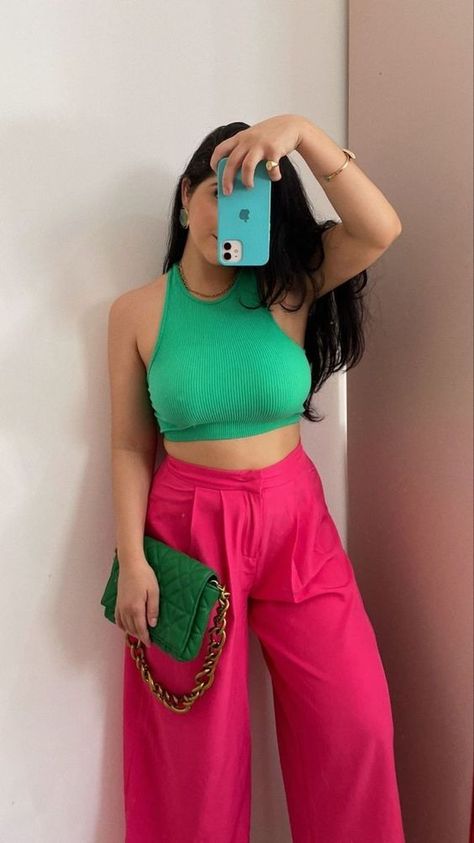 Green Top Outfit, Pink Pants Outfit, Ideas De Outfits, Beyonce Outfits, Color Combos Outfit, Color Blocking Outfits, Winter Fashion Outfits Casual, Looks Party, Casual Day Outfits