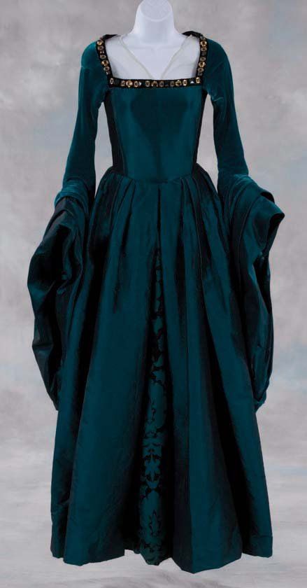 . Gaun Abad Pertengahan, Istoria Modei, The Other Boleyn Girl, Medieval Gown, Sleeveless Chiffon Dress, Period Dress, Old Dresses, Anne Boleyn, Medieval Dress