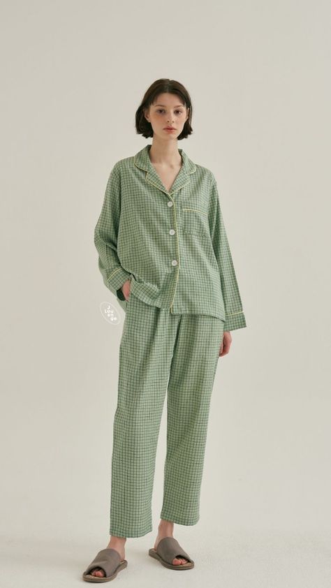 Pajamas Aesthetic, Suits Korean, Night Pajama, Pajama Fashion, Sleepwear Fashion, Cute Sleepwear, Cute Pajama Sets, Pajama Outfits, I Wake Up