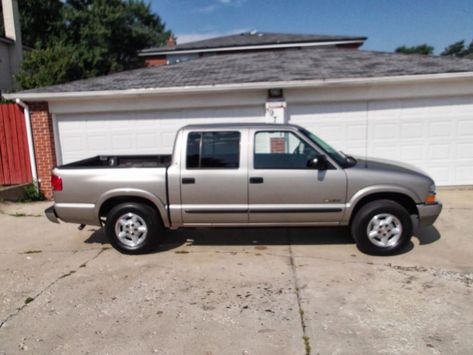 2017 ford f150 for sale 33 250 pic hide this posting restore restore this posting. Browse photos and search by condition price and more. Great Cars For Sale Near Me By Owner For Used Pickup Trucks For Sale Owner Ucarzxyz Used Trucks Used Trucks For Sale Trucks For Sale Used Trucks Browse photos and search by condition price and more.Used cars and trucks for sale by owner. 2006 freightliner century semi tractor truck for sale 14 999 dundee pic hide this posting restore restore this posting. Favor Cheap Trucks For Sale, Rs6 Audi, Used Trucks For Sale, Pickup Trucks For Sale, Cheap Used Cars, Upcoming Cars, Chevy Pickup Trucks, Audi Rs3, Chevrolet Pickup