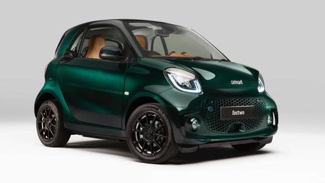 Smart Brabus, Tattoo Car, Benz Smart, Tiny Cars, Aesthetic Car, Car Tattoos, Luxury Car Interior, British Racing Green, Cars Uk