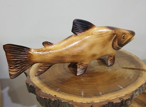 Fish Wood Carving, Fish Carving, Cabin Wall Decor, Seahorse Art, Wood Games, Wood Fish, Got Wood, Chip Carving, Wooden Fish